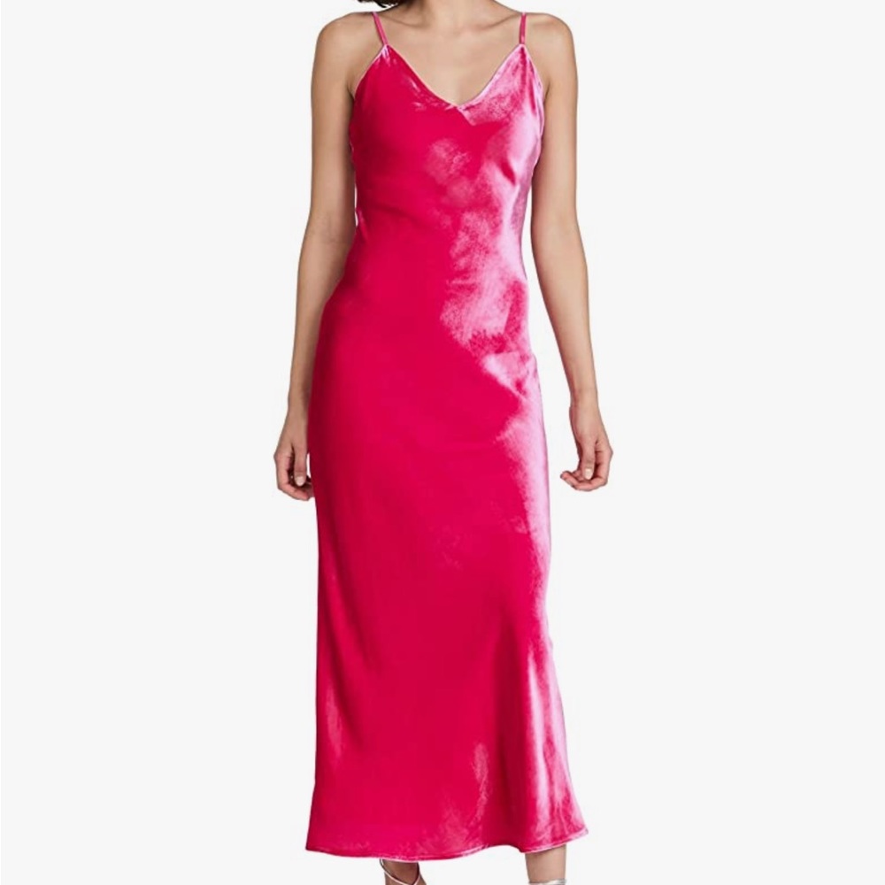 Le Superbe Slipping out Long Dress V-Neck